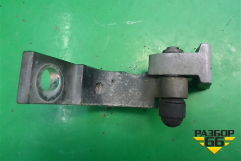 Петля двери передней левой верхняя (7L0831401B) для Volkswagen Touareg c 2002-2010г