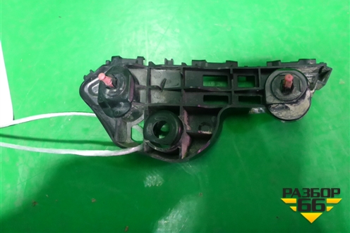 Кронштейн переднего бампера правый (5253533060) для Toyota Camry V70 с 2017г