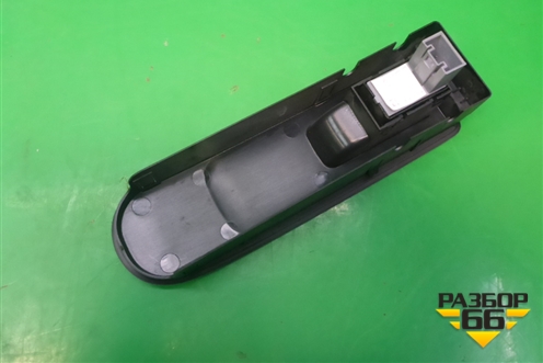 Кнопка стеклоподъёмника (передняя правая) для Volkswagen Golf VI с 2009-2012г