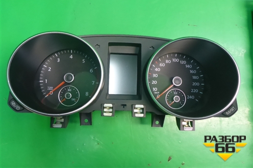 Щиток приборов МКПП (5K0920873) для Volkswagen Golf VI с 2009-2012г