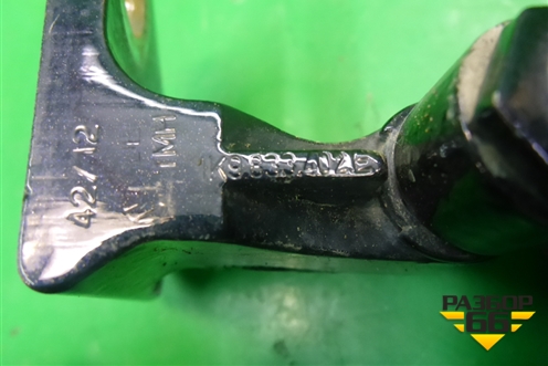 Петля двери задней правой верхняя (1K9833402) для Volkswagen Golf VI с 2009-2012г