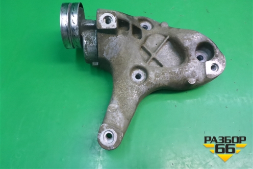 Кронштейн компрессора кондиционера (1.4л CAX) (1K0260885B) для Volkswagen Golf VI с 2009-2012г