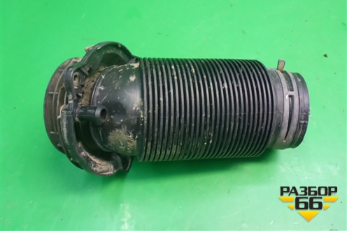 Патрубок воздушного фильтра (1.4л CAX) (1K0129684AN) для Volkswagen Golf VI с 2009-2012г