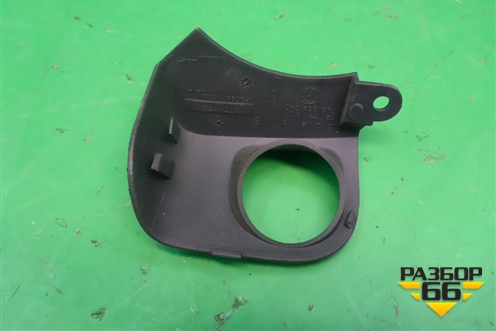 Накладка внутренняя (на кожух рулевой колонки правая) (7L6858340) для Volkswagen Golf VI с 2009-2012г