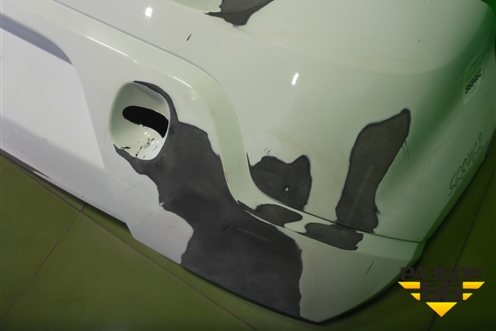 Бампер задний (8200911893) для Renault Sandero с 2009-2014г