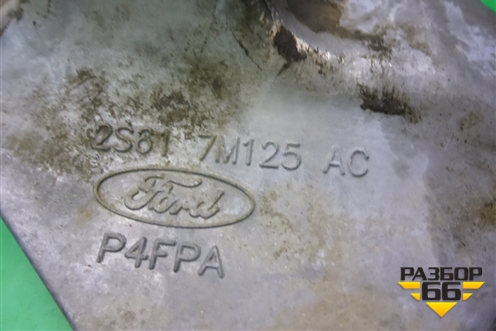 Кронштейн КПП левый (1.4л FXJA МКПП) (2S617M125AC) для Ford Fusion с 2002г