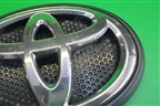 Эмблема передняя (до 2017г) (5314360020) для Toyota Land Cruiser Prado(150) с 2009г