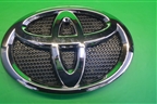 Эмблема на решётку радиатора (после 2017г) (7350160060) для Toyota Land Cruiser Prado(150) с 2009г