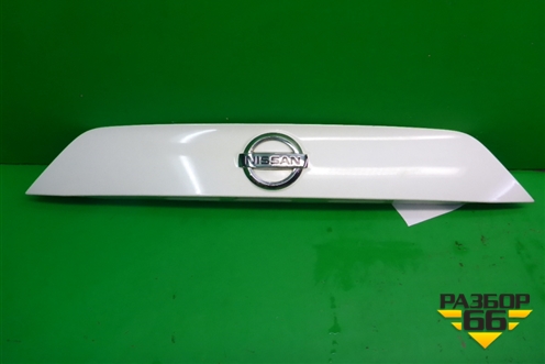 Накладка двери багажника (5481U110) для Nissan Qashqai (J11E) с 2013г