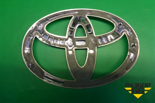 Эмблема на дверь багажника (9097502063) для Toyota Highlander с 2007-2013г