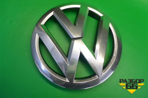 Эмблема в решетку радиатора (7P6853601) для Volkswagen Touareg с 2010-2018г