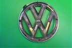 Эмблема в решетку радиатора (7P6853601) для Volkswagen Touareg с 2010-2018г