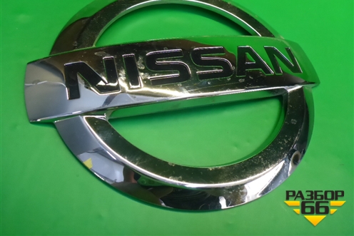Эмблема на дверь багажника (848904) для Nissan X-Trail (Т32) с 2014г