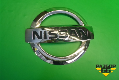 Эмблема на дверь багажника (848904) для Nissan X-Trail (Т32) с 2014г