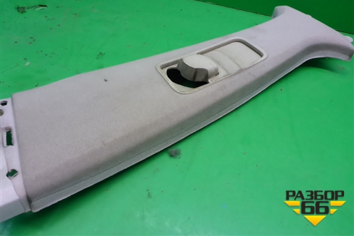 Обшивка стойки центральная верхняя левая (EMG500271) для Land Rover Discovery 3 с 2004-2009г