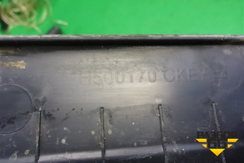 Накладка порога внутренняя левая (EMH500170) для Land Rover Discovery 3 с 2004-2009г