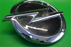 Эмблема на дверь багажника (кнопка) (GTC) (13309139 13309140) для Opel Astra J с 2009г