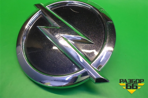 Эмблема на дверь багажника (кнопка) (GTC) (13309139 13309140) для Opel Astra J с 2009г