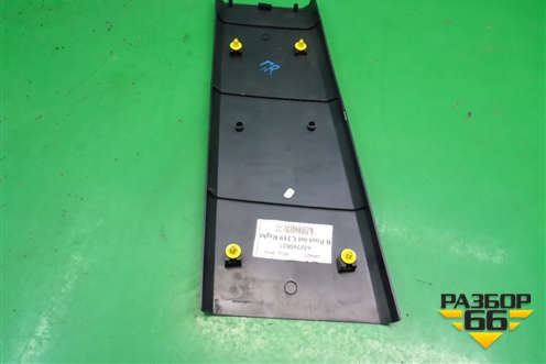 Обшивка стойки задняя нижняя правая (EMG500280) для Land Rover Discovery 3 с 2004-2009г