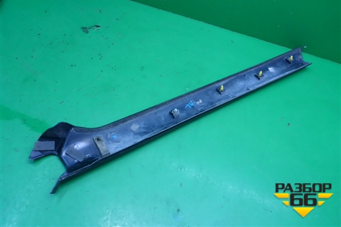 Молдинг лобового стекла левый (DCB00156) для Land Rover Discovery 3 с 2004-2009г