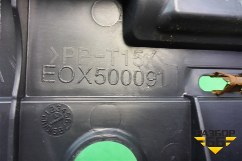 Накладка порога внутренняя левая (кронштейн) (EOX500091) для Land Rover Discovery 3 с 2004-2009г