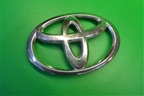 Эмблема в решетку радиатора (9097502197) для Toyota Land Cruiser Prado(150) с 2009г