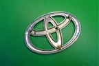 Эмблема в решетку радиатора (9097502197) для Toyota Land Cruiser Prado(150) с 2009г
