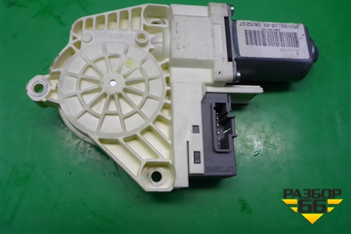 Моторчик стеклоподъёмника передний правый (CUR000141) для Land Rover Discovery 3 с 2004-2009г