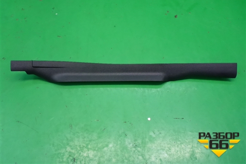 Накладка на торпедо (вертикальная правая) (EMB500221) для Land Rover Discovery 3 с 2004-2009г
