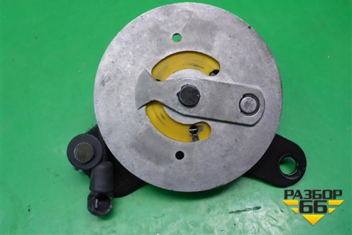Ограничитель двери багажника (нижней правый) для Land Rover Discovery 3 с 2004-2009г