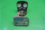 Петля двери задней правой верхняя для Land Rover Discovery 3 с 2004-2009г