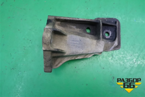 Кронштейн двигателя левый (2.7л 276DT) (KKU500580) для Land Rover Discovery 3 с 2004-2009г