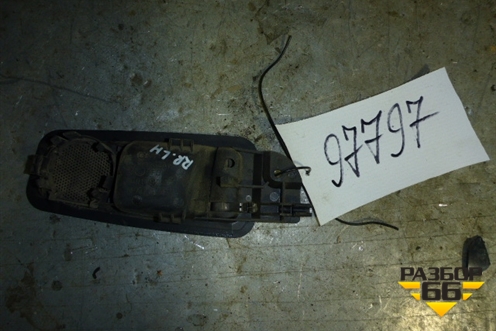 Ручка внутренняя двери задней левой для Audi A8 с 1998-2003г (4D0839019C)