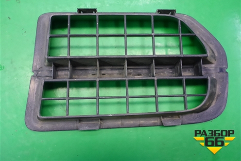 Накладка переднего крыла правого (решетка) (JAK000064) для Land Rover Discovery 3 с 2004-2009г