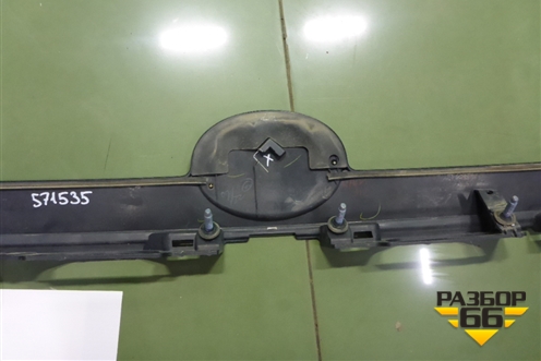 Накладка крышки багажника (7681133450) для Toyota Camry V50 с 2011-2018г