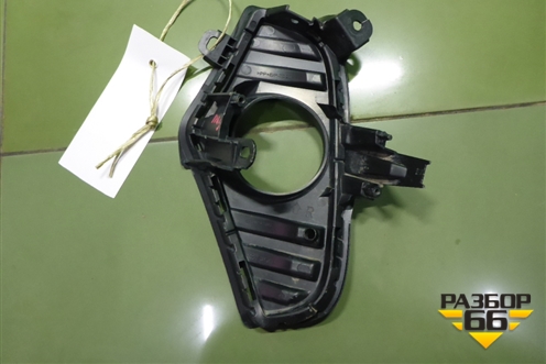 Накладка ПТФ правая (5212742190) для Toyota Rav-4 с 2018г