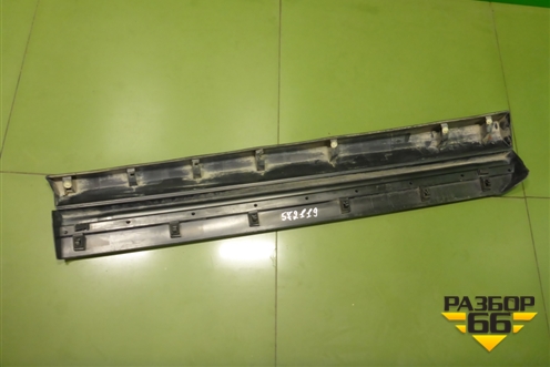 Накладка двери передней правой (7507148100) для Lexus RX 350 c 2015г