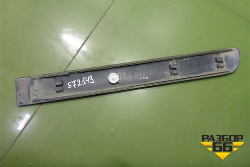Накладка двери задней правой (828708H300) для Nissan X-Trail (Т30) с 2000-2007г