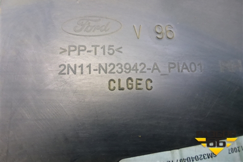 Обшивка двери передней правой под электрику (2N11N23942A) для Ford Fusion с 2002г