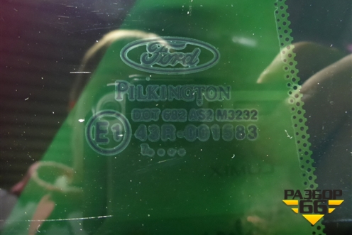 Стекло двери задней левой форточка (2007г) для Ford Fusion с 2002г