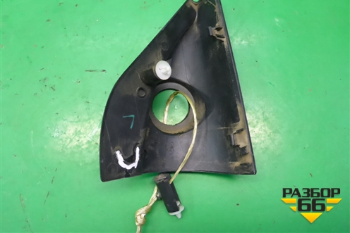 Накладка двери передней левой уголок (2N11N23409BEW) для Ford Fusion с 2002г
