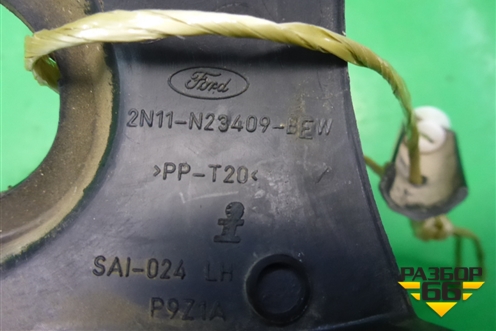 Накладка двери передней левой уголок (2N11N23409BEW) для Ford Fusion с 2002г