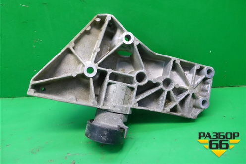 Кронштейн генератора (1.4л BUD) для Skoda Octavia (А5) с 2004-2013г