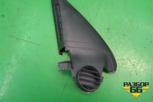 Накладка двери передней левой уголок (1Z0837973) для Skoda Octavia (А5) с 2004-2013г