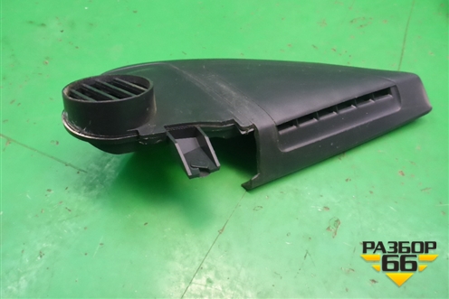 Накладка двери передней правой уголок (1Z0837974) для Skoda Octavia (А5) с 2004-2013г