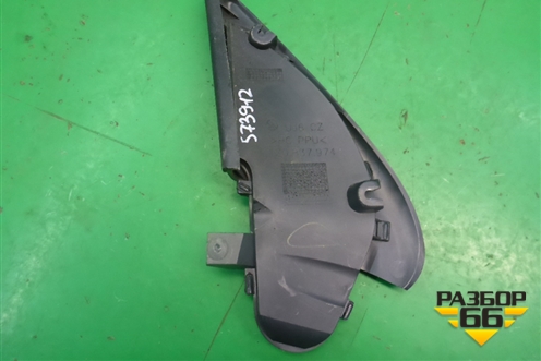 Накладка двери передней правой уголок (1Z0837974) для Skoda Octavia (А5) с 2004-2013г