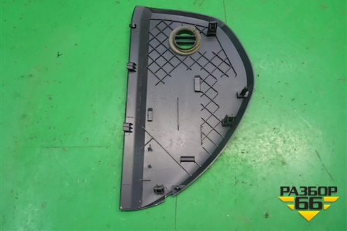 Накладка на торпедо (боковая правая) (1Z0857504) для Skoda Octavia (А5) с 2004-2013г