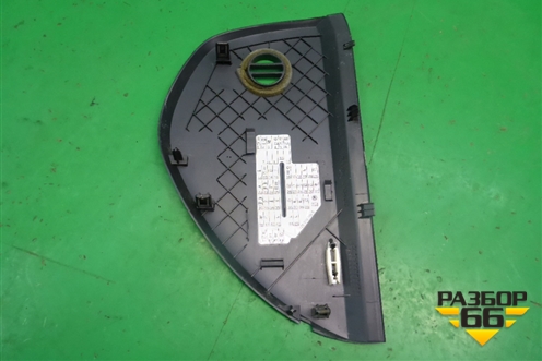 Накладка на торпедо (боковая левая) (1Z0857503) для Skoda Octavia (А5) с 2004-2013г