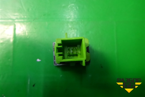 Кнопка обогрева сидений (правая) (6R0963564B) для Volkswagen Polo (седан) с 2010г