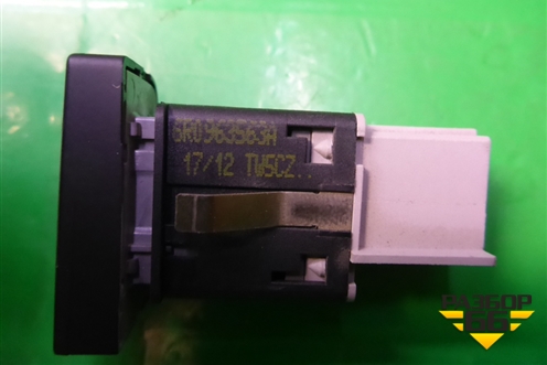 Кнопка обогрева сидений (левая) (6R0963563A) для Volkswagen Polo (седан) с 2010г